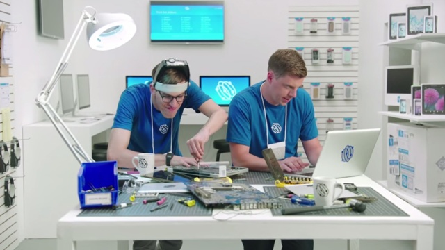 Samsung высмеяла новинки своего конкурента Applе при помощи юмористических видеороликов