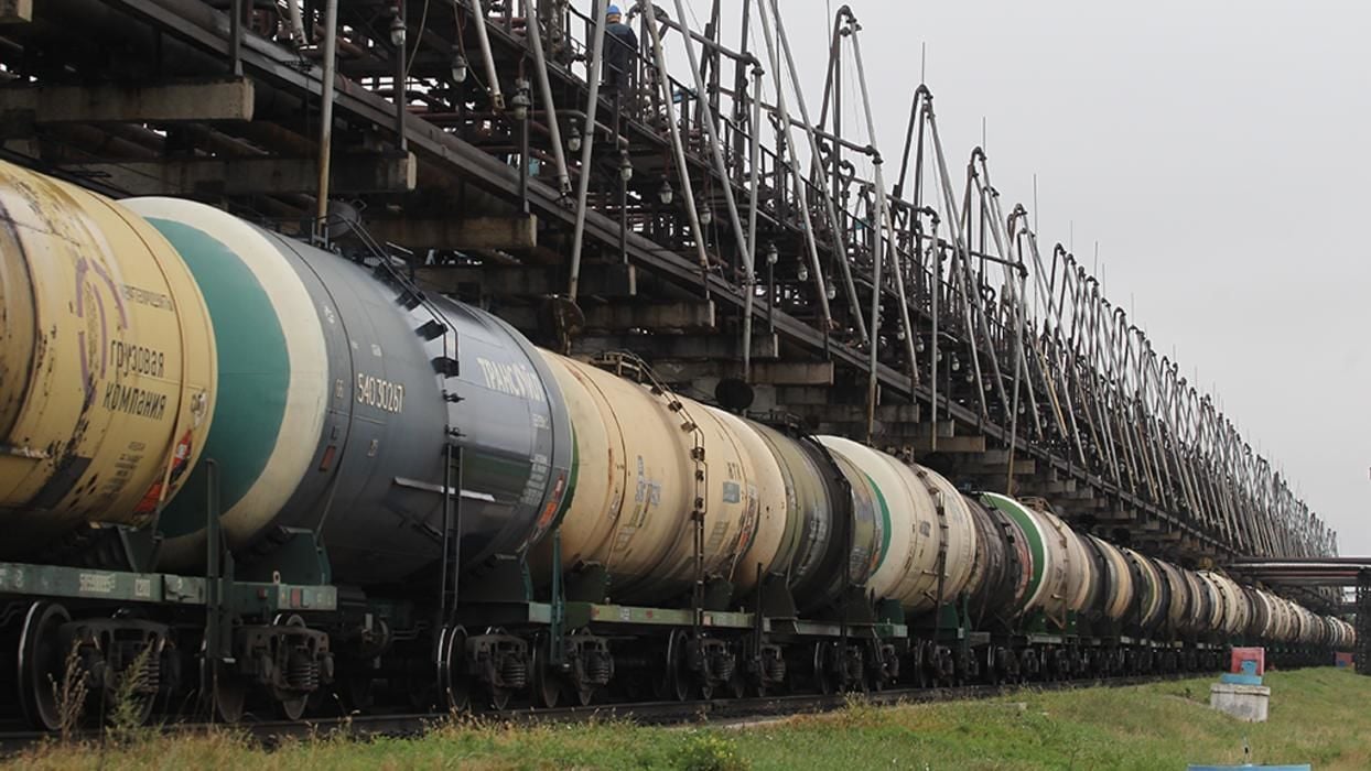 ЕС запретил Чехии закупать российскую нефть: прекращено 60-летнее сотрудничество по "Дружбе"
