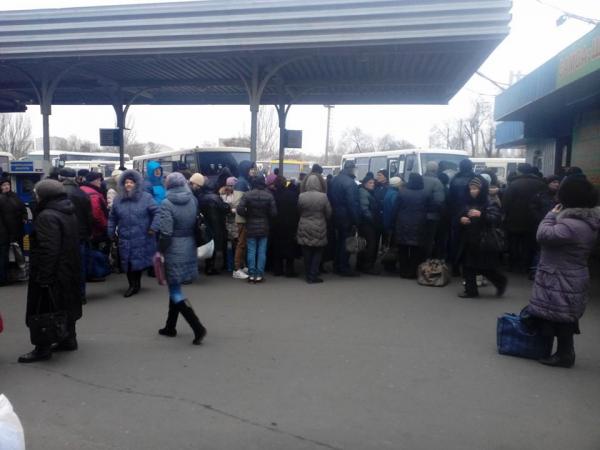 ​Блокады автобусного сообщения с Донецком не предвидится, - источник