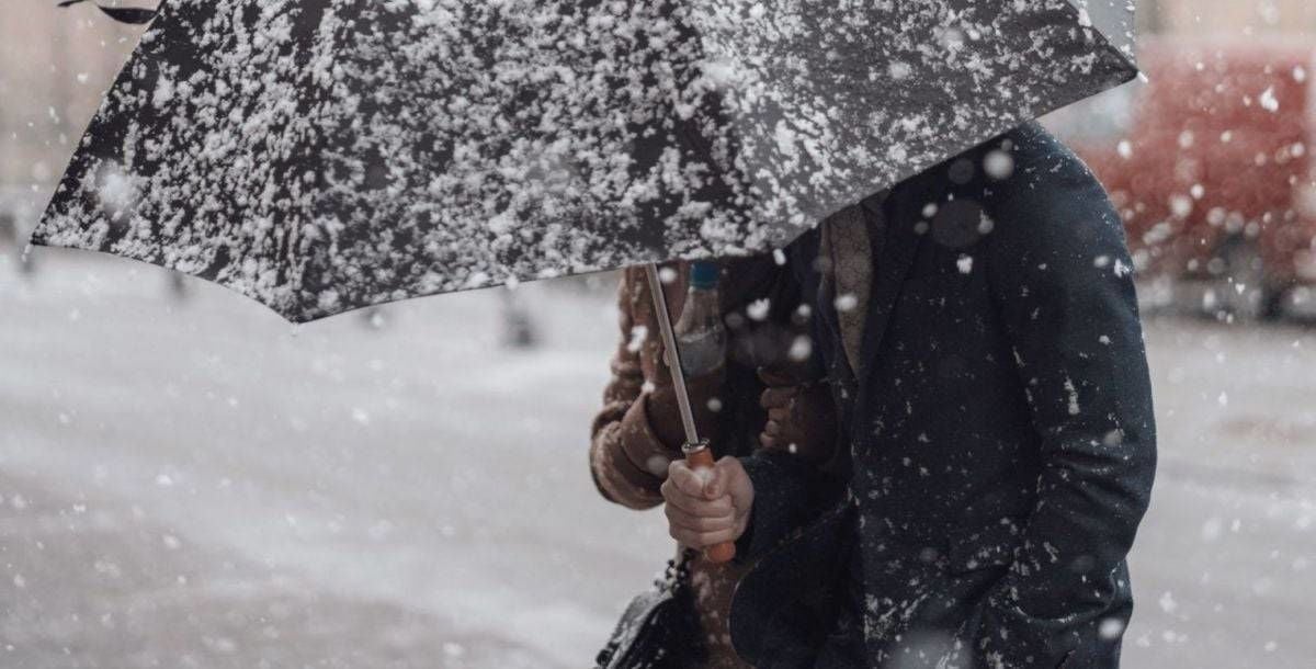 В Украину идет первый снег: в каких областях зима нагрянет уже на этой неделе