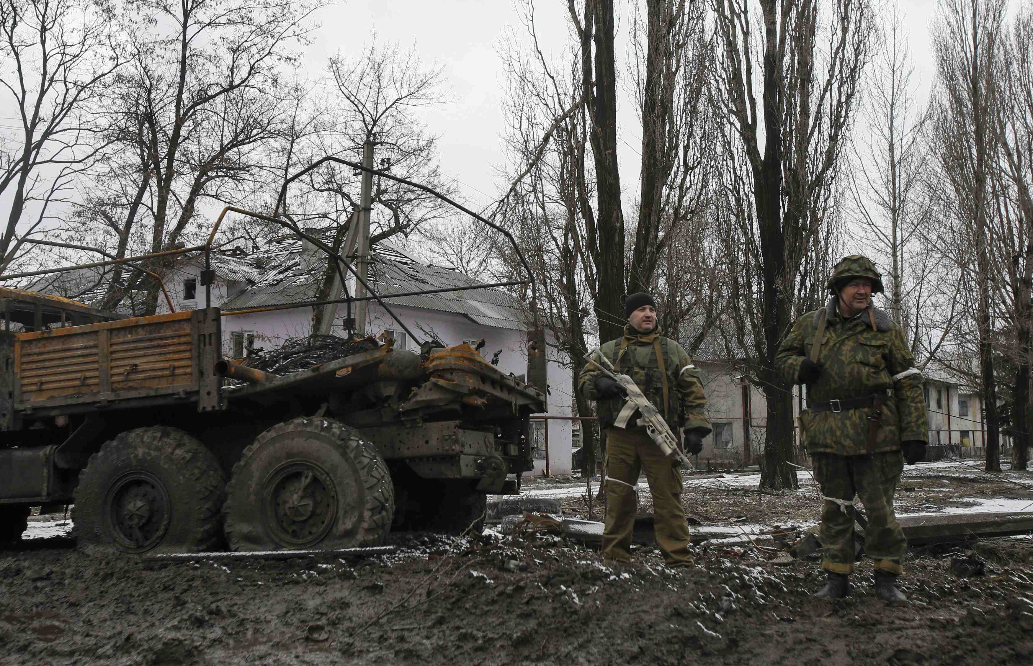 ВСУ отказались покидать Дебальцево по коридорам, открытым боевиками, - Генштаб