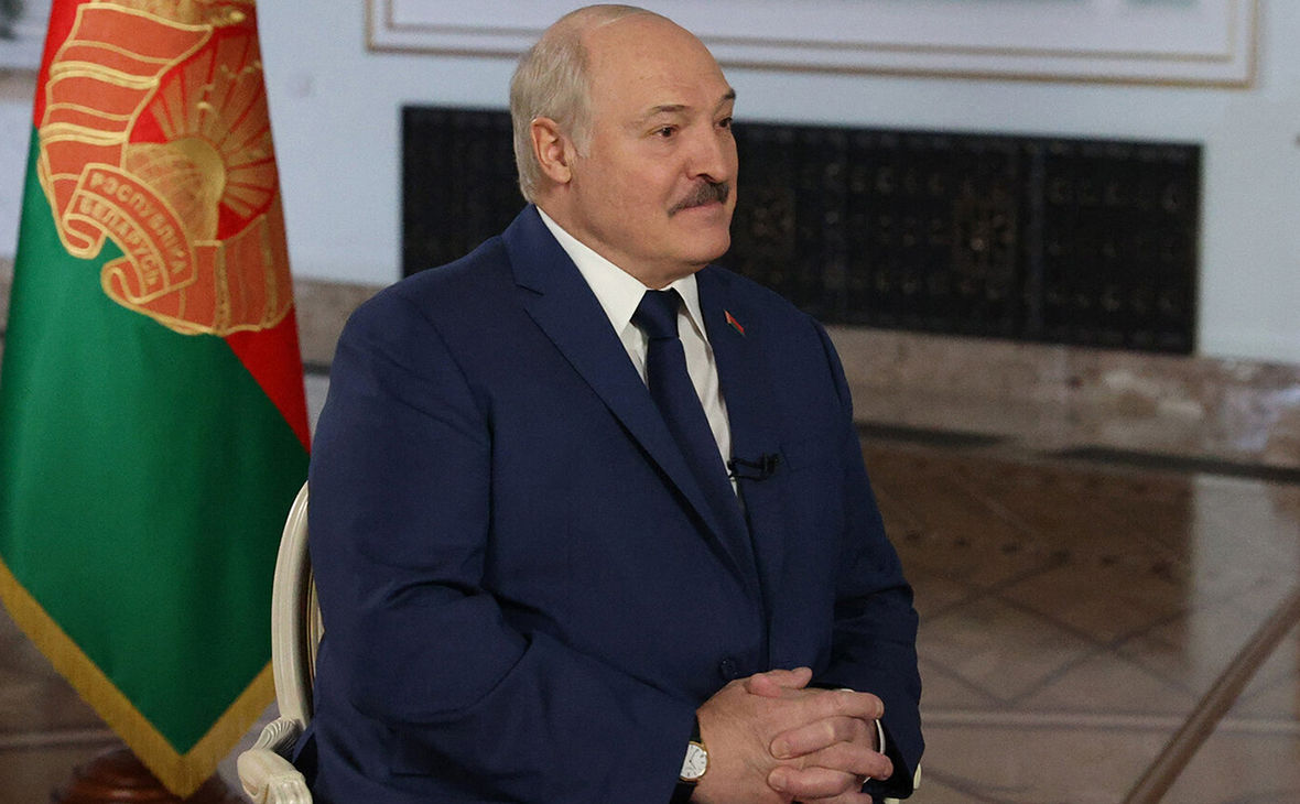 Лукашенко разыграл "спектакль" перед Киселевым, отвечая на вопрос о полетах в Крым 