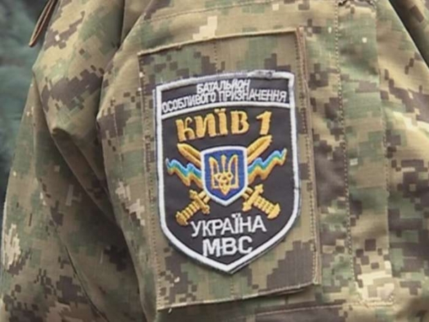 На Житомирской трассе задержан автомобиль с 200 ед. оружия - батальон "Киев-1"