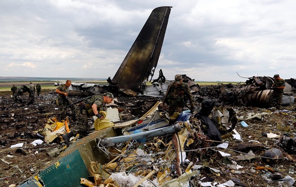 В Днепре снова перенесли судебные слушания по делу о сбитом в Луганске военном самолете 