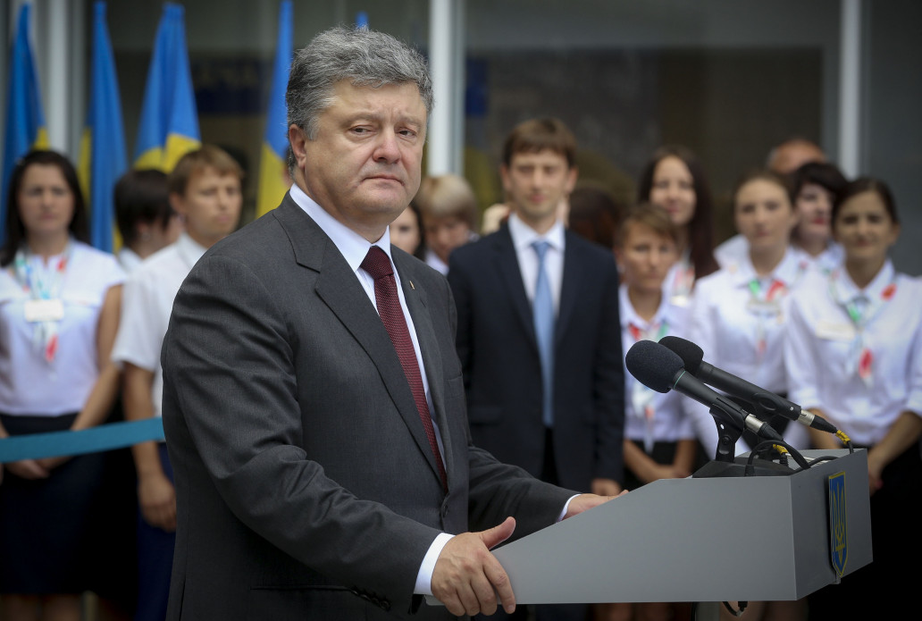 Порошенко: Украина с 1 сентября вводит режим перемирия на Донбассе и восстанавливает "нормандский формат"