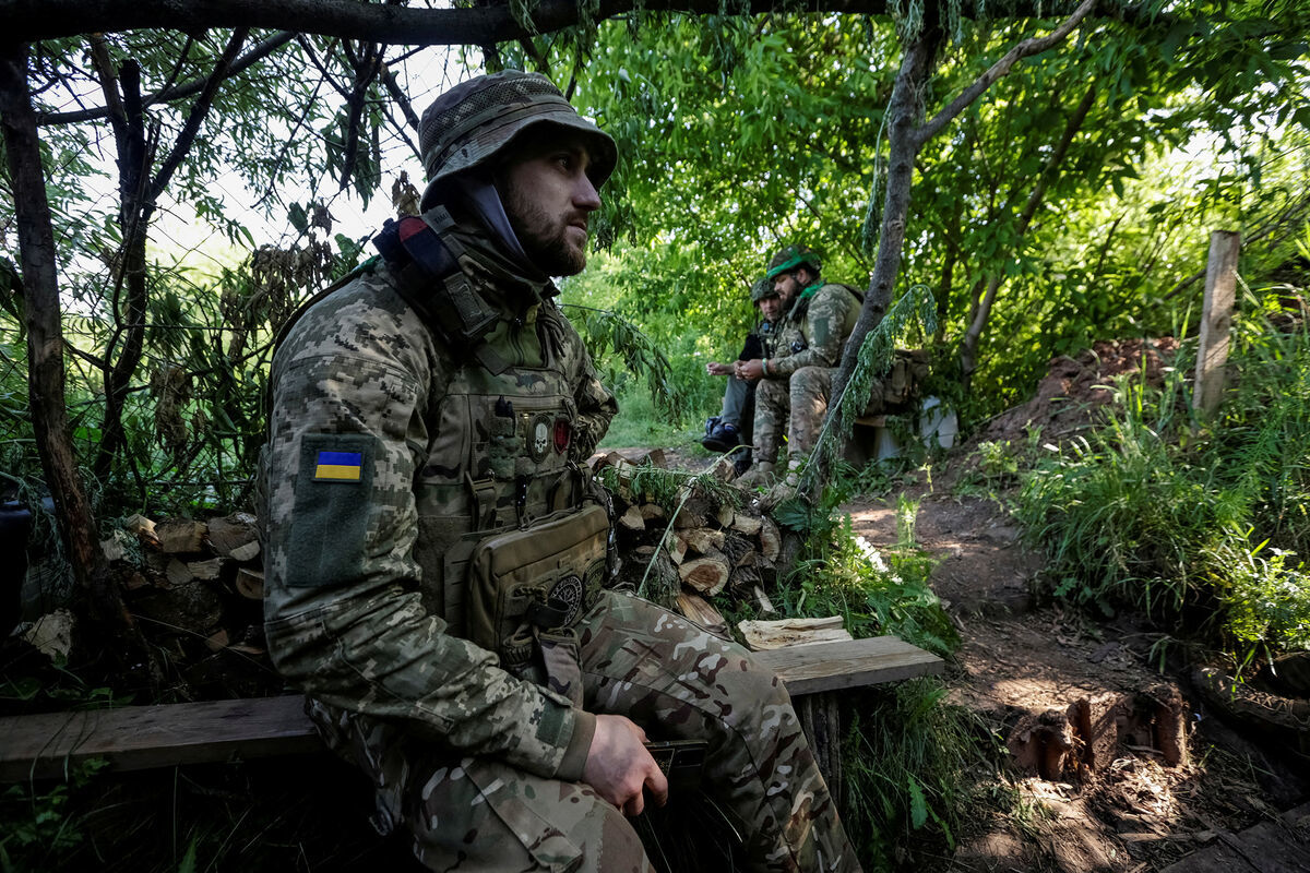 Битва за Бахмут: в городе действуют украинские снайперы и некоторые подразделения