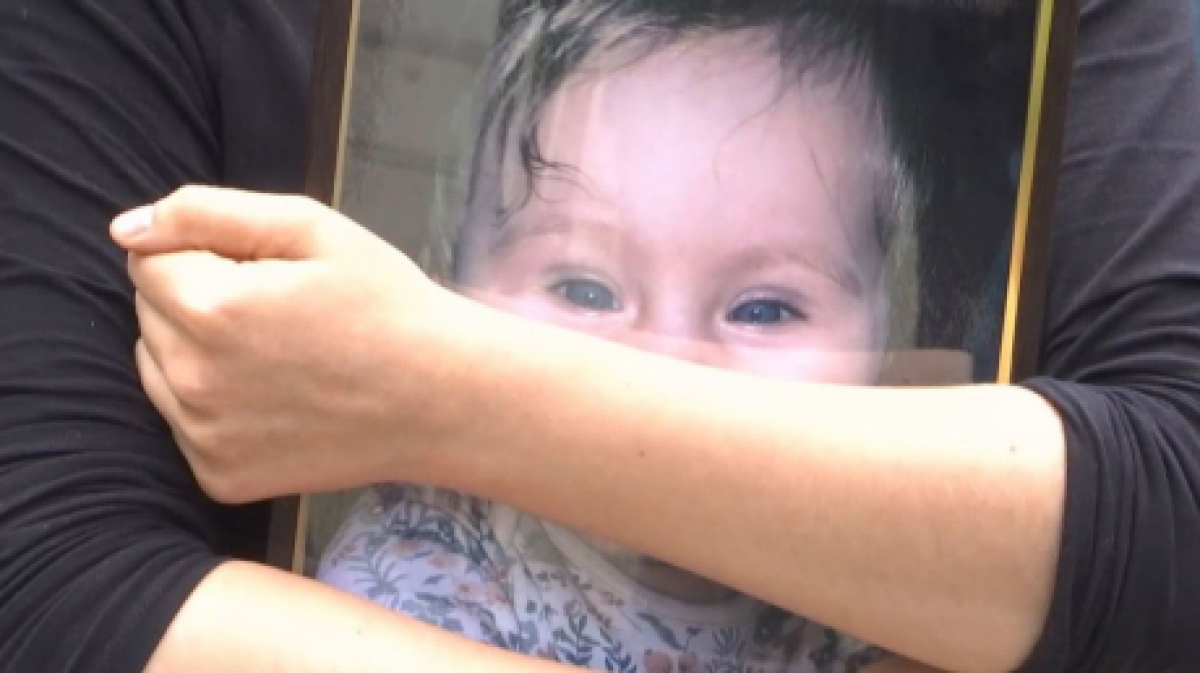 ​Убийство ребенка в детском саду Запорожья: появилось видео с камер, как воспитательница душила девочку