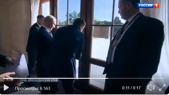 Казус Путина с дверьми в санатории взорвал соцсети: видео произошедшего в Сочи насмешило Сеть