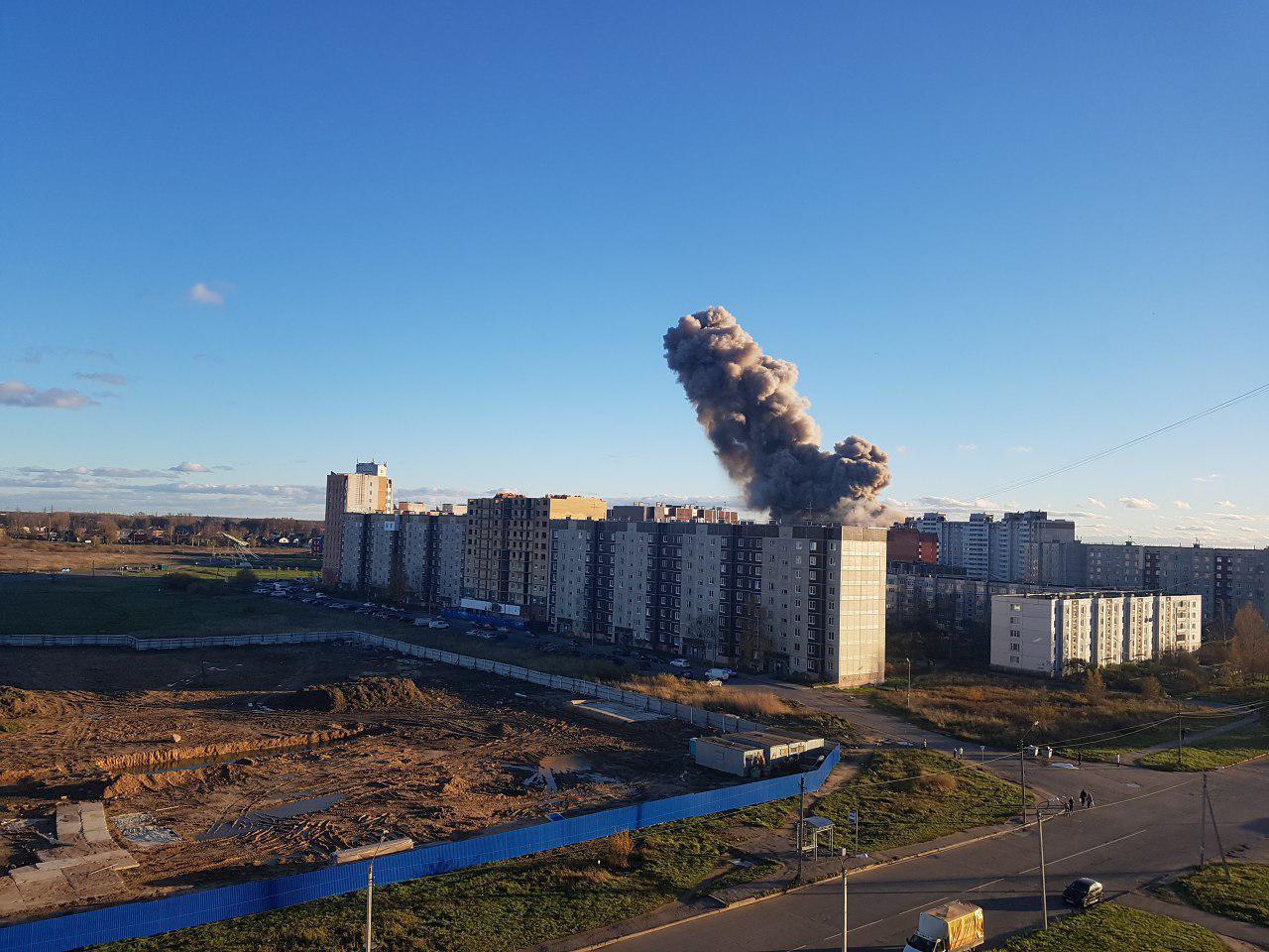 Масштаб ядерного взрыва: под Петербургом в Гатчине произошло ЧП, все пылает, есть погибшие - кадры