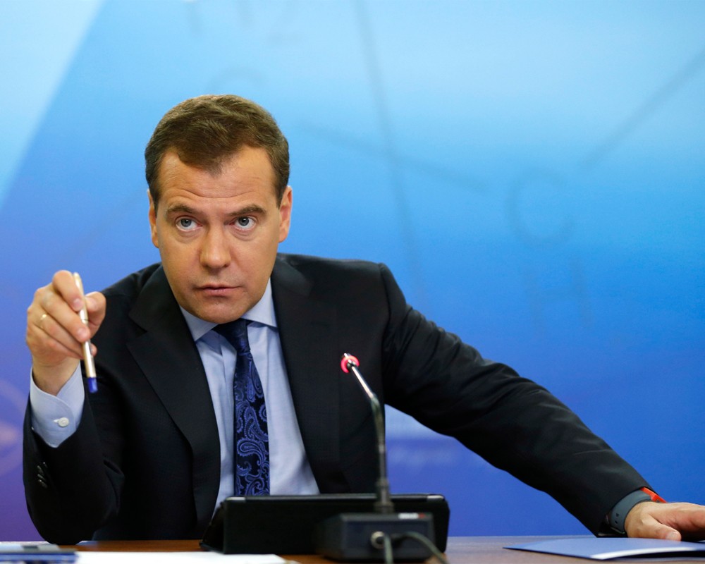 Дмитрий Медведев: Благодаря РФ в Донбассе удалось избежать гуманитарной катастрофы