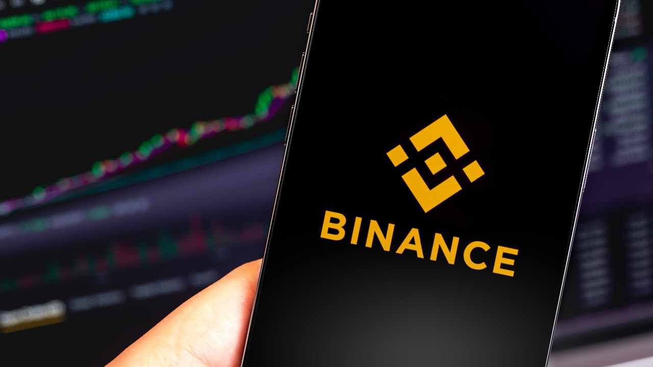 10-й пакет санкций ЕС: Binance ввела против россиян новые ограничения 