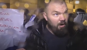 Опять протестуют: в Москве прошла очередная акция протеста под стенами Британского посольства