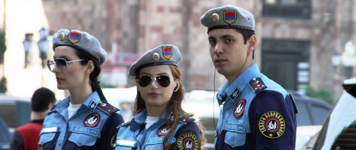 В Гюмри в районе генконсульства РФ усилены полицейские посты