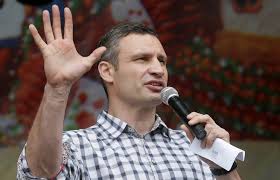 У киевлян появилась возможность позвонить своему мэру Кличко в Израиль и решить вопросы отопления