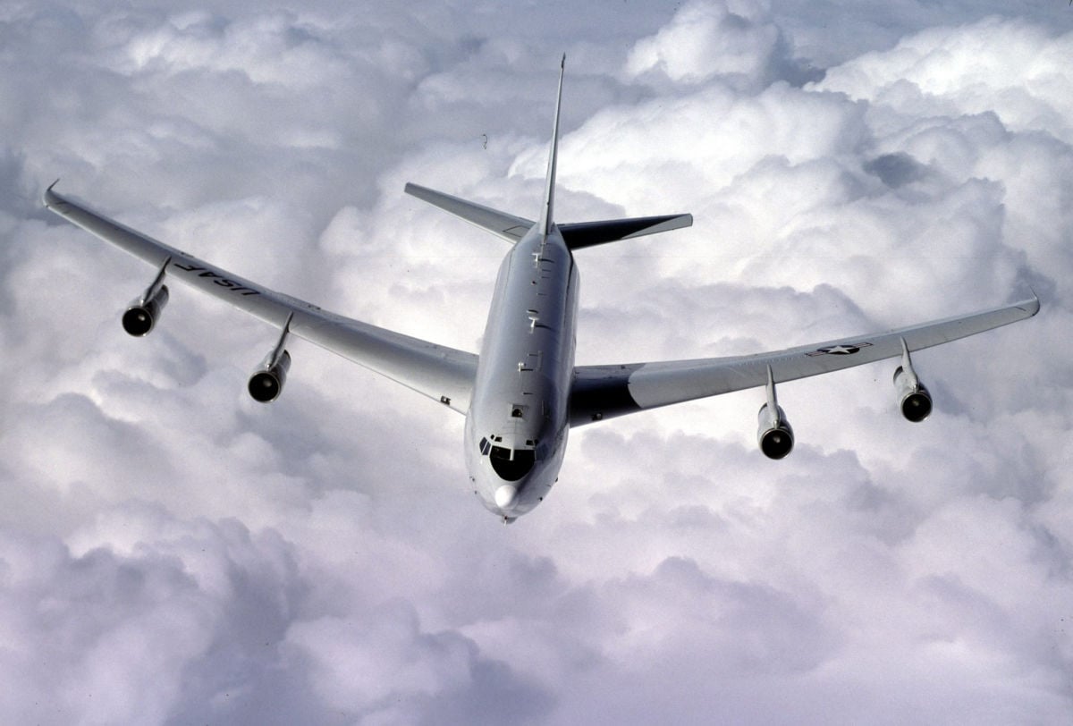 США отправили к Донбассу самолет боевого управления и целеуказания 