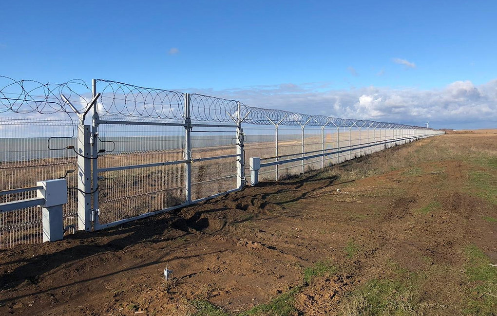 "Это не более чем забор", – пограничники прокомментировали строительство оккупантами "стены" на админгранице с Крымом