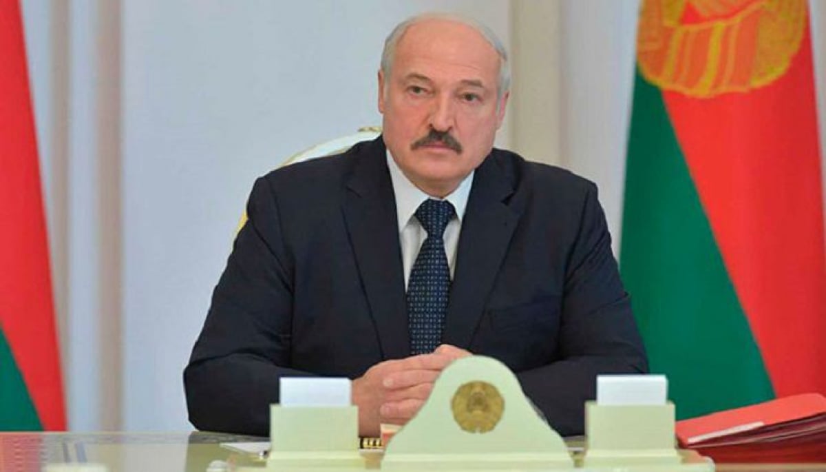Лукашенко призвал ликвидировать террористические образования "ЛДНР": "Шанс для России сохранить лицо"