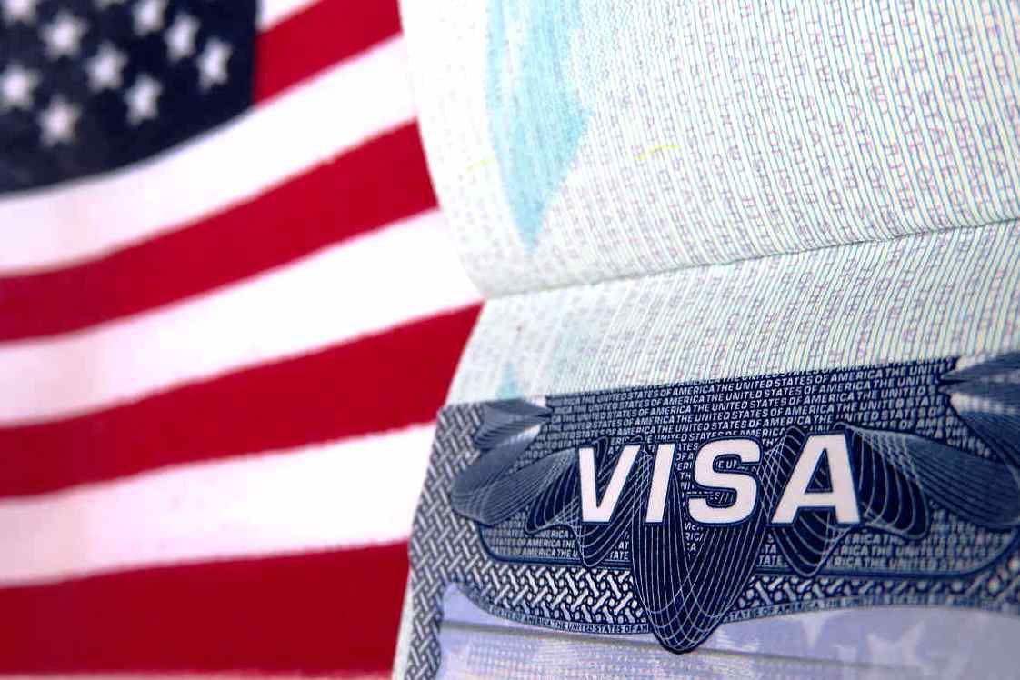 Больше никаких поездок: США  полностью прекращают выдачу виз в России, исключение дипломаты