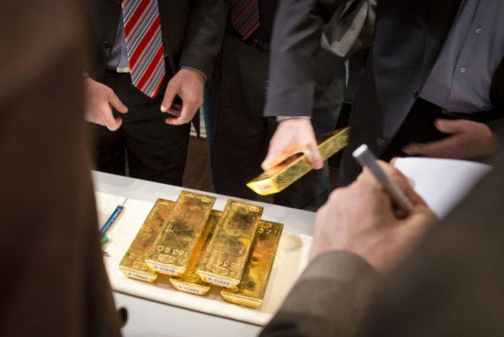 Вывоз золота из России вызвал подозрение: в Госдуме задали неудобные вопросы