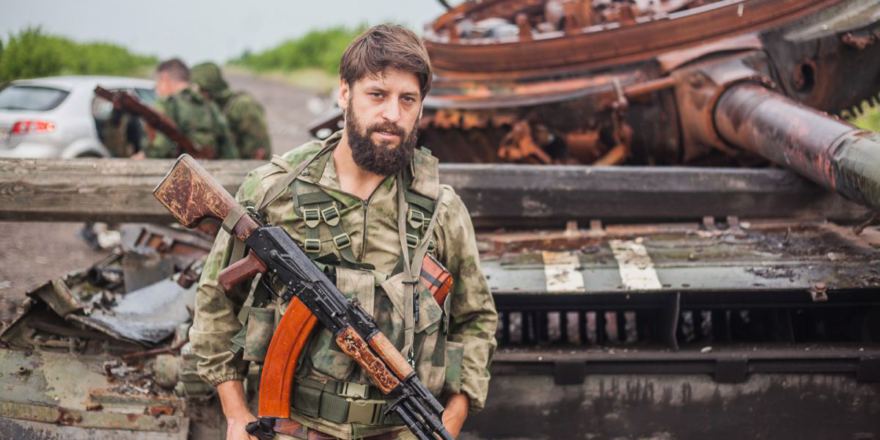 В "ДНР" закрыли в подвале командира подразделения "Ангел" Алексея Смирнова: "Я надеюсь, что наши заслуги перед "республиками" смягчат следствие" (кадры)