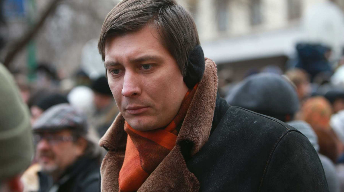 "Проще сесть на три года", – Гудков отреагировал на новый абсурдный закон в РФ, объяснив его суть