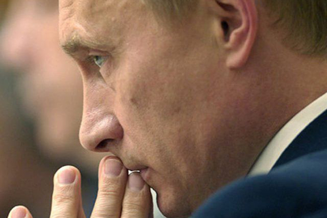 "Он понимает, что ему труба, особенно после краха на выборах в Госдуму", - писатель Виктор Суворов о скором падении режима Путина