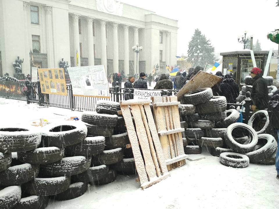 ​Искали Саакашвили: в МВД неожиданно прокомментировали ночной “штурм” палаточного городка в Киеве