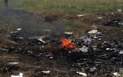 СМИ: в Донбассе горит место падения «Боинга-777»