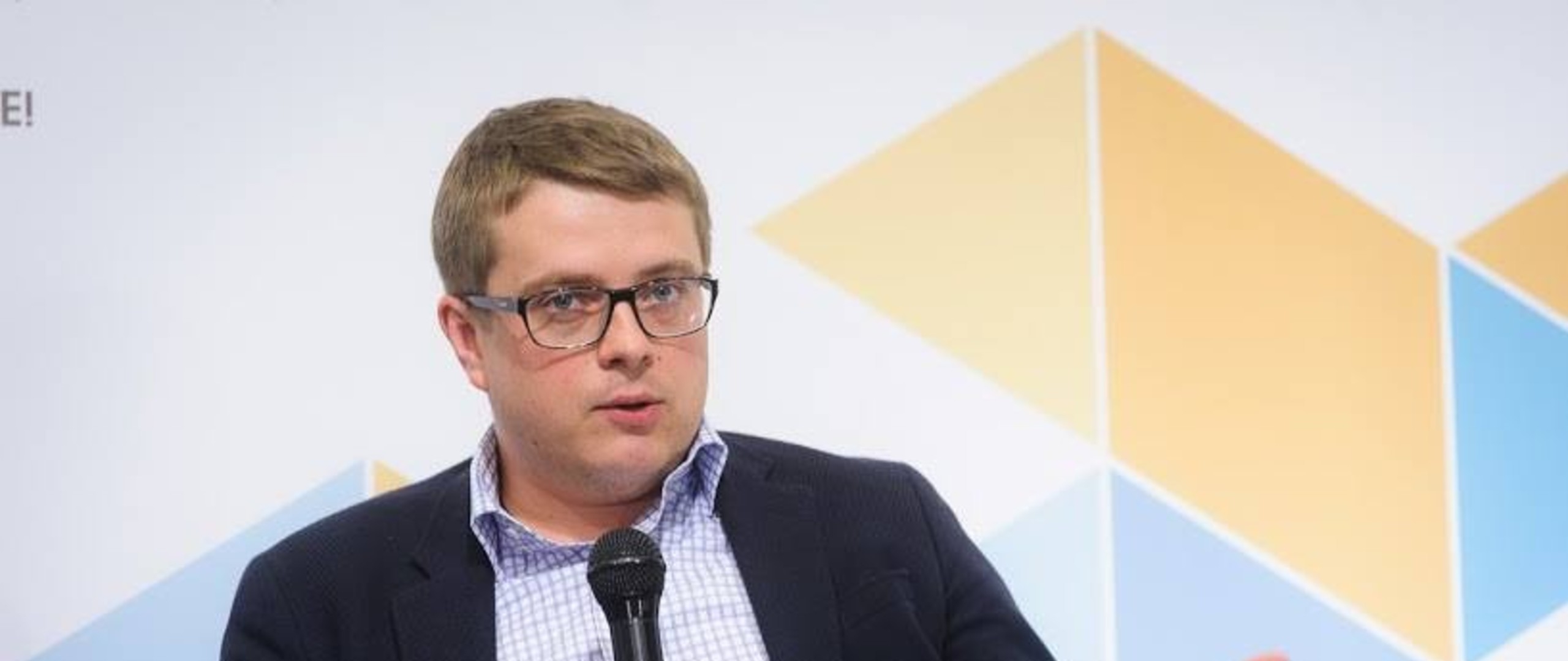 Новый законопроект: депутаты-прогульщики будут получать ползарплаты