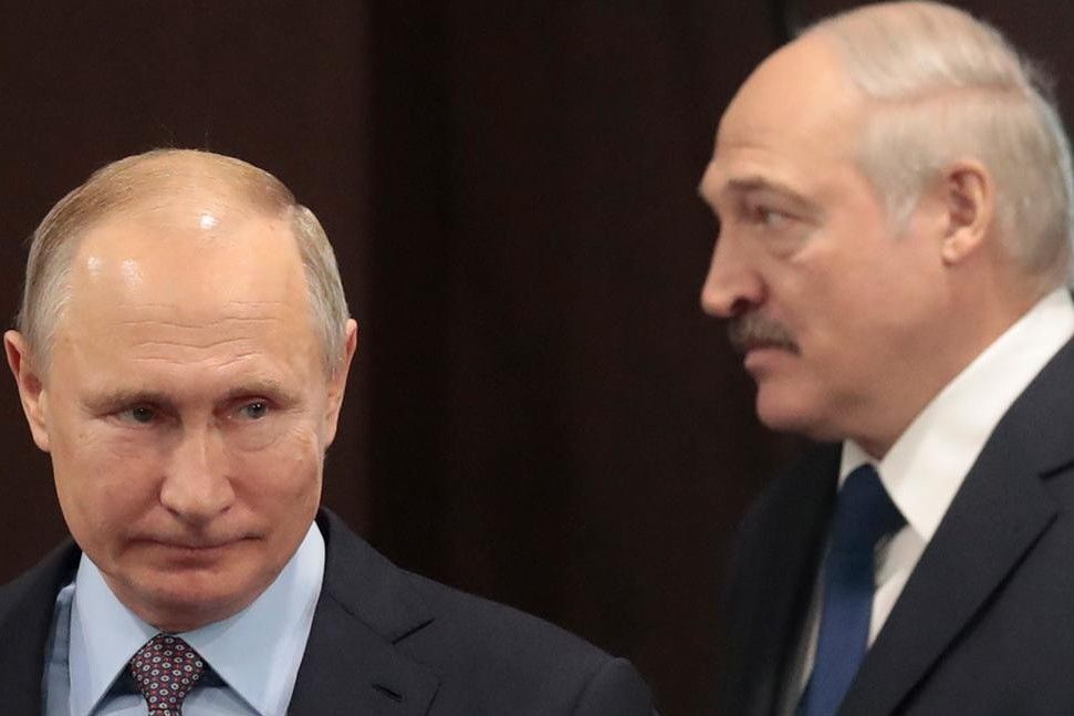 ​Арестович рассказал, зачем Путин летит в Минск: "Лукашенко сопротивляется"