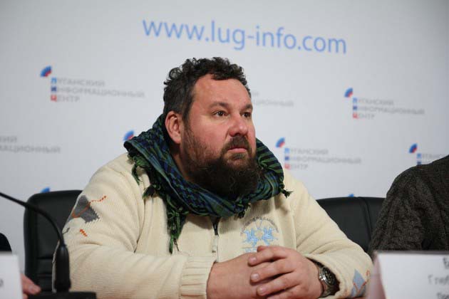 Луганский писака Бобров устроил истерику в соцсети: при слове "Донбасс" в России все шарахаются, нас не хотят ставить, даже боевики открестились