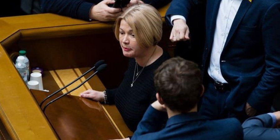 "На место!" – слова в адрес Геращенко от "слуги" Ковальчука привели к потасовке с участием Порошенко