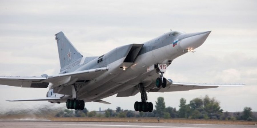  Российские бомбардировщики ТУ-22М3 отрабатывали бомбардировку Одессы
