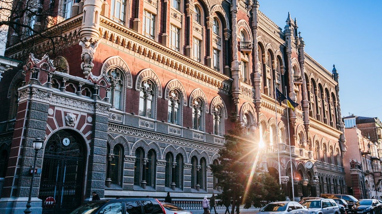 В Украине компании обходят законодательство: замглавы НБУ назвал основные схемы вывода валюты за границу