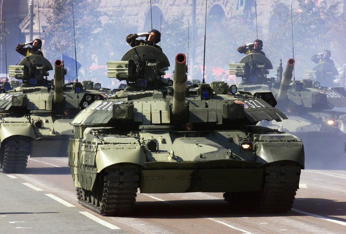 В Запорожской области появится батальон с военной техникой и танками