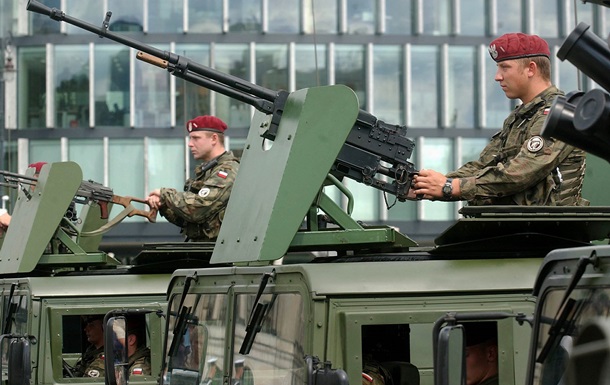 ​Варшава поставит в Украину военную технику