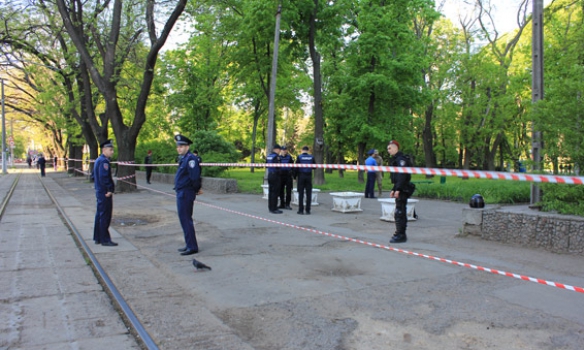В Одессе снова сорвали панихиду по погибшим 2 мая: полиция оцепила Куликово поле и ищет бомбу