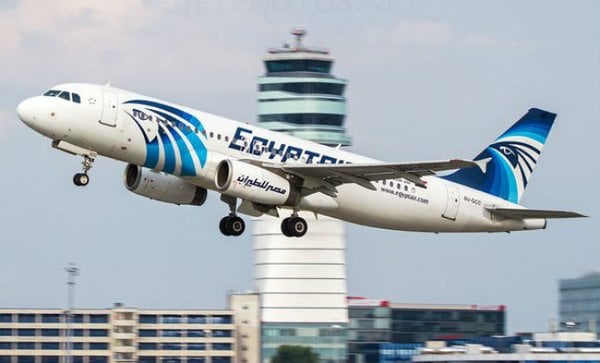 Трагедия аэробуса А320: за несколько минут до крушения жители Греции видели в небе взрыв