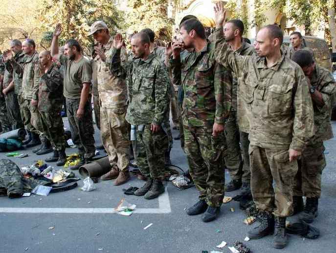 200 украинских военных остаются в плену у террористов, - Тандит 