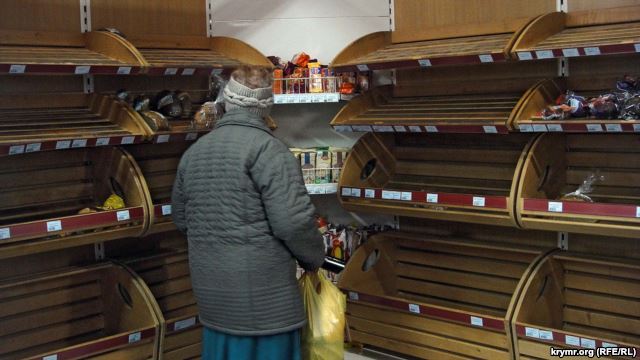 ​Блокадный Крым: хлеб становится дефицитом, жителей готовят к подорожанию продуктов