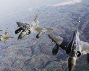 Официально: Французская авиация атаковала "Исламское государство" в Сирии