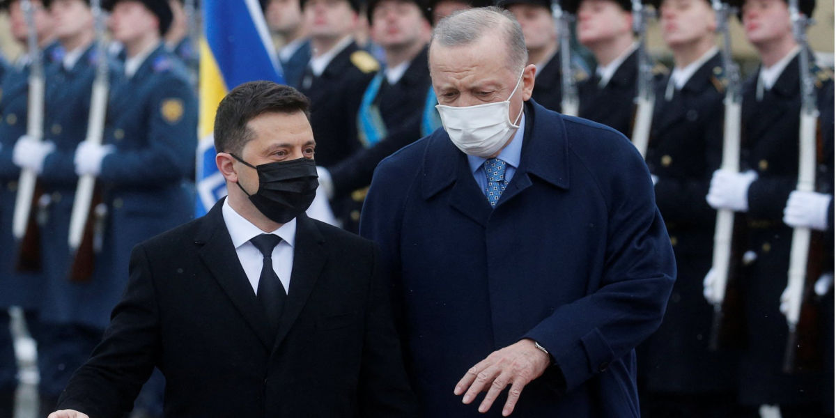 ​Перед Мариинским дворцом Эрдоган обратился к почетному караулу на украинском языке