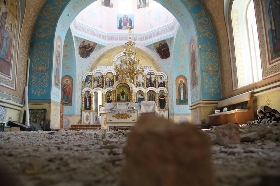 Ополченцы сообщили о разрушении храма в Новосветловке