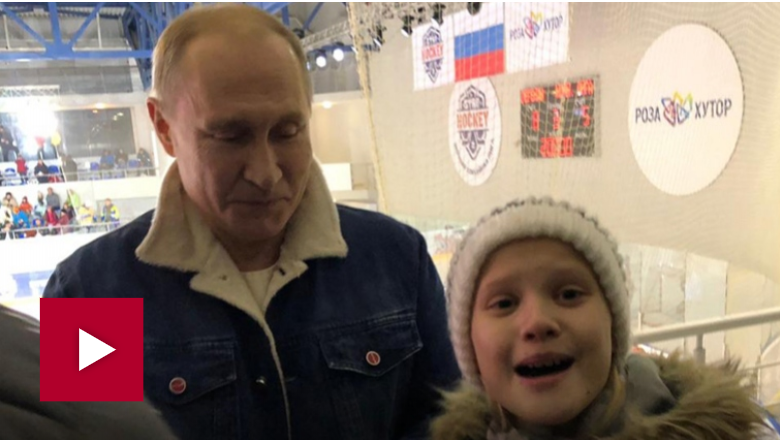 Видео Путина с девочкой в Москве вызвало грандиозный скандал в России: поступок президента РФ возмутил соцсети