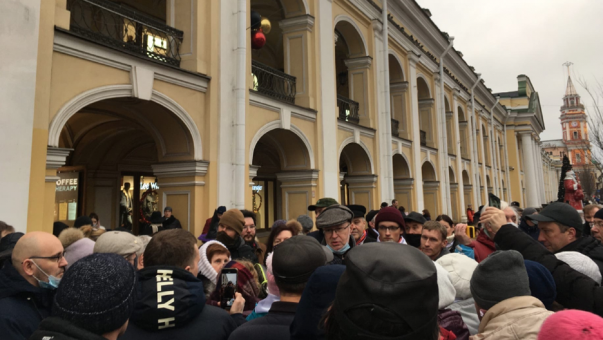 В Петербурге задержан политолог Валерий Соловей: встречу с единомышленниками сорвали "гвардейцы" Прилепина