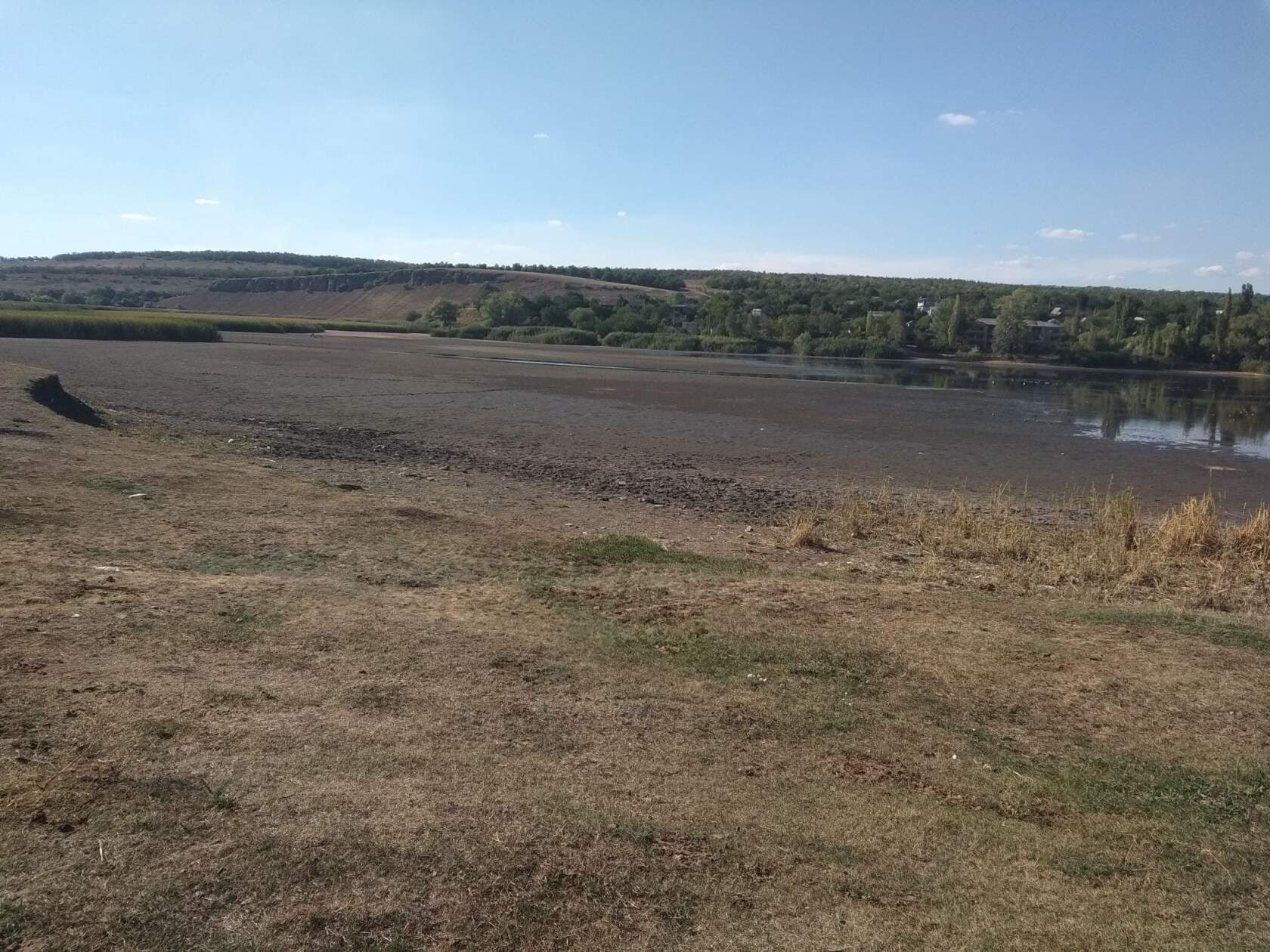"ЛНР" ждет судьба Крыма: крупнейшее водохранилище критически обмелело, жители говорят о катастрофе