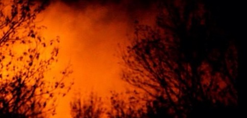 В Песках под Донецком продолжаются масштабные бои и бушуют пожары