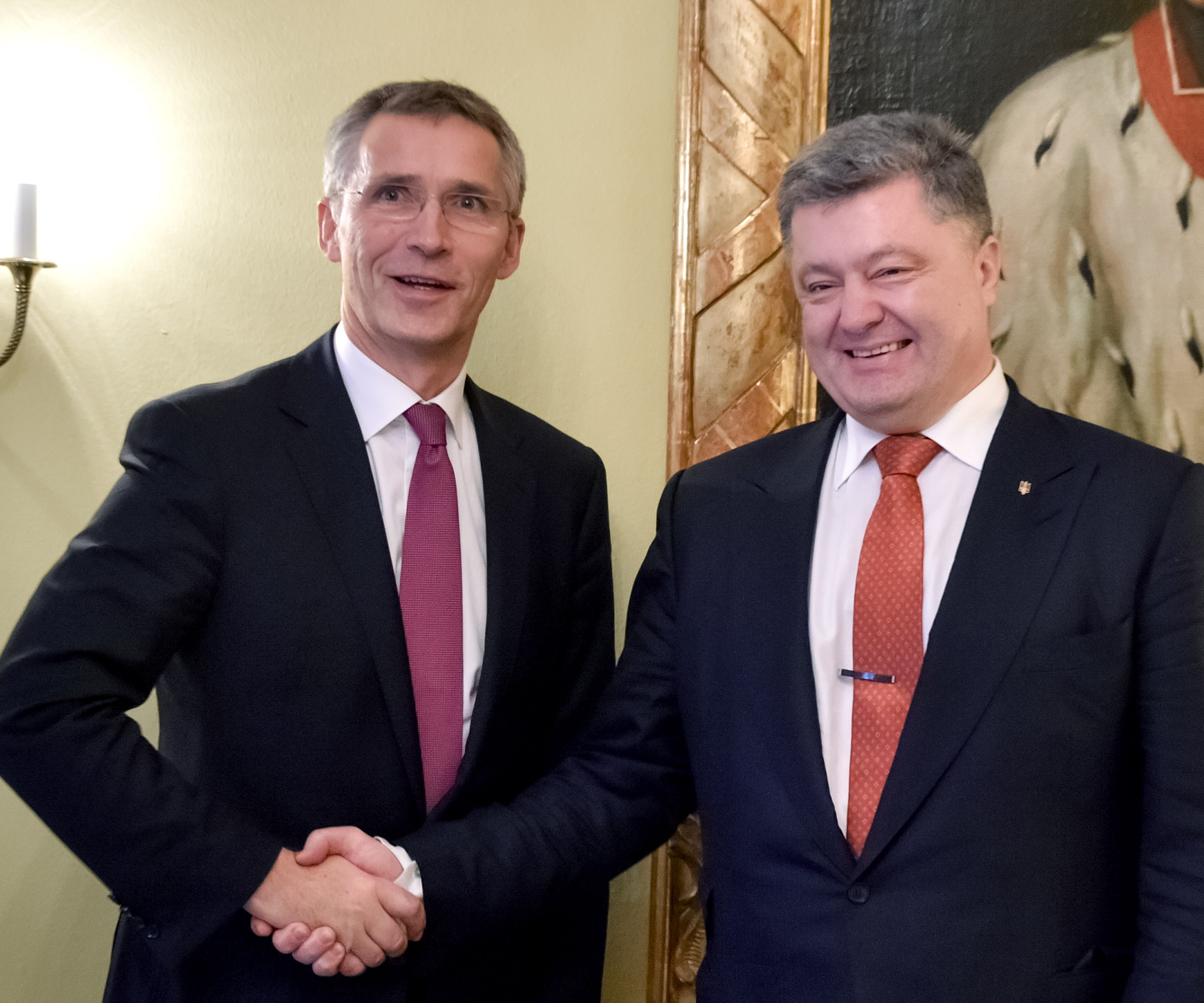 Порошенко и Столтенберг обсудили реформы в сфере обороны и безопасности Украины 