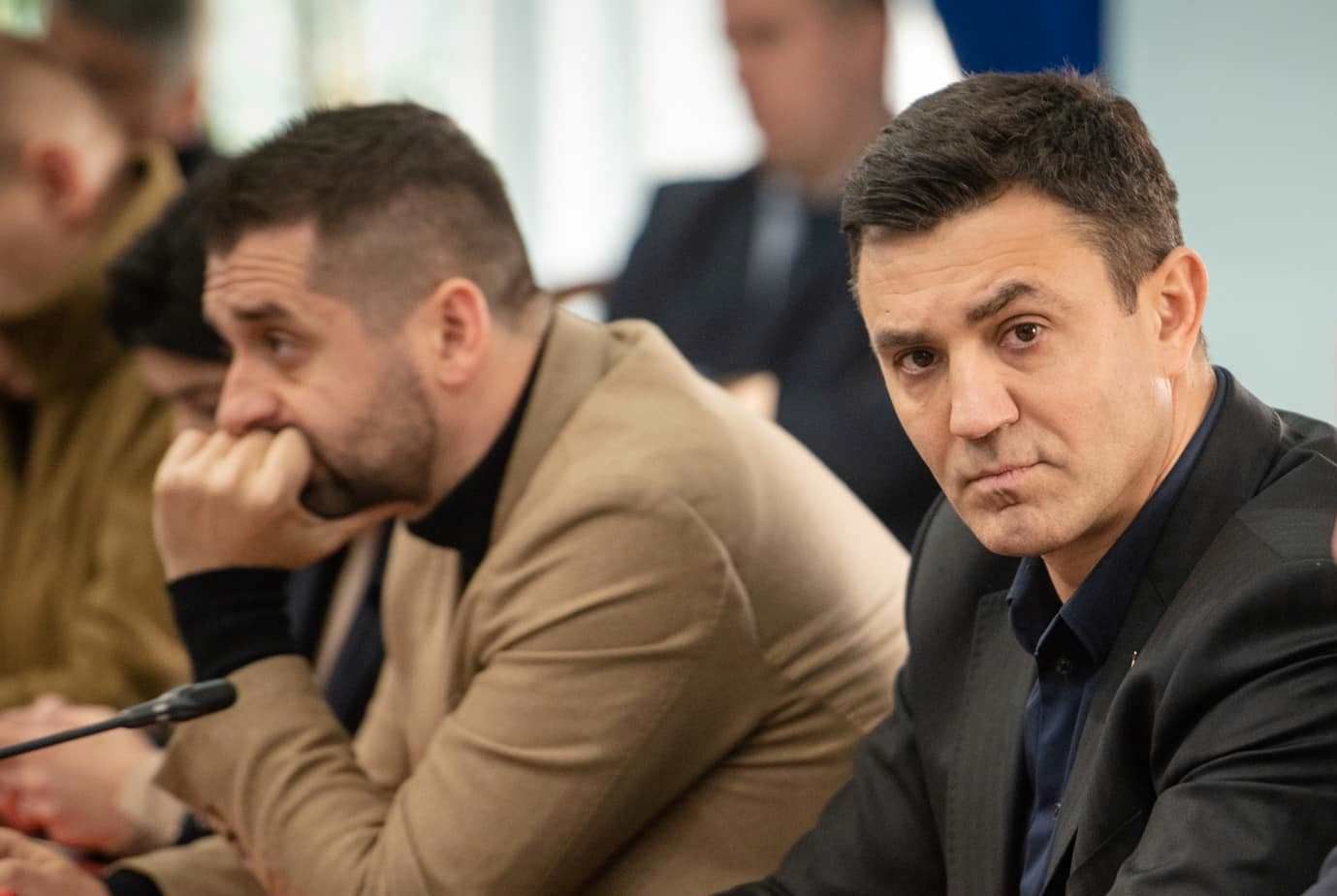 "Пускай отрабатывает на фронте", – Арахамия пояснил, как накажут Тищенко за вечеринку