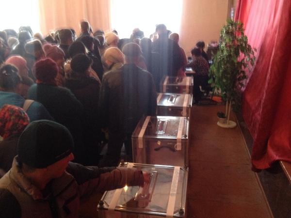 В Харцызске выборы в ДНР проходят спокойно